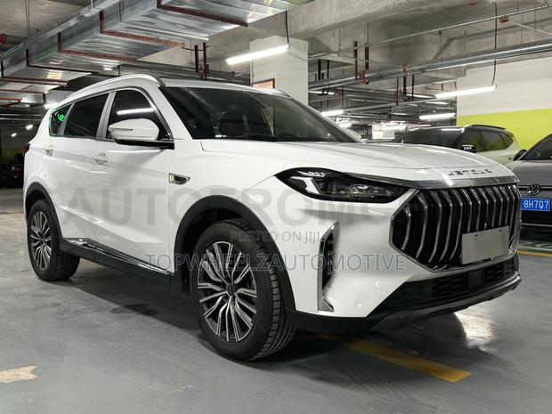 Jetour X70 Plus 2022 White