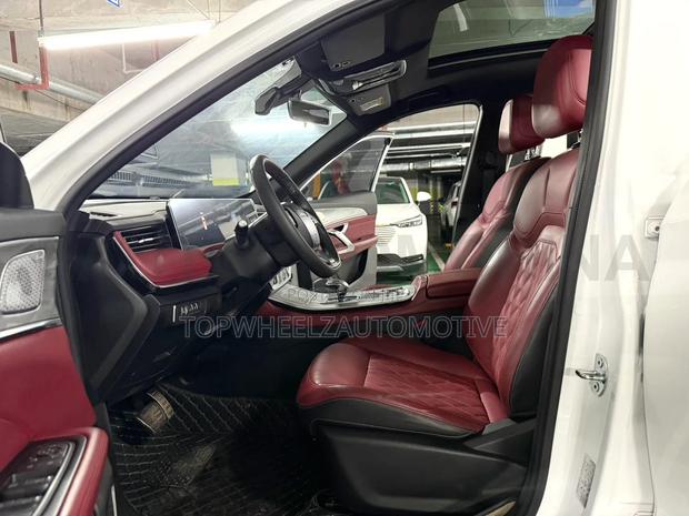 Jetour X70 Plus 2022 White