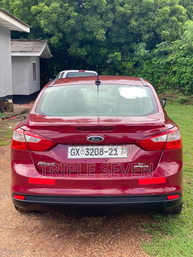 Ford Focus 2013 Red