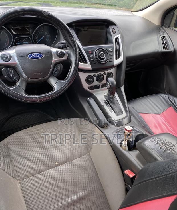 Ford Focus 2013 Red
