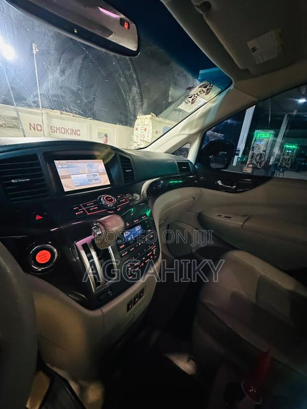 Nissan Quest SL 2012 Gray