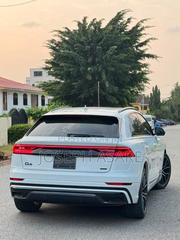 Audi Q8 2021 White