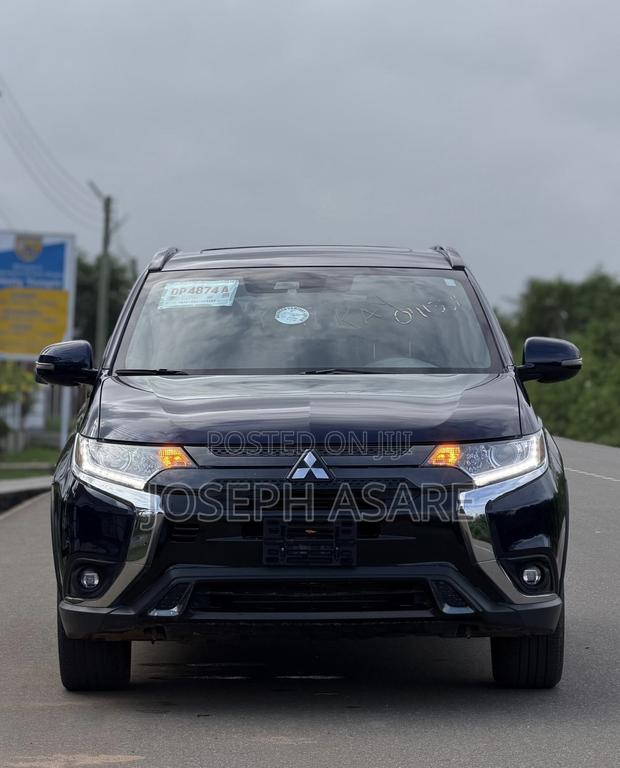 Mitsubishi Outlander 2020 Blue