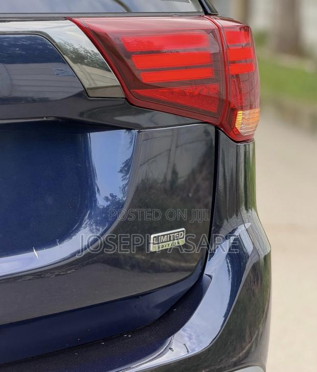 Mitsubishi Outlander 2020 Blue