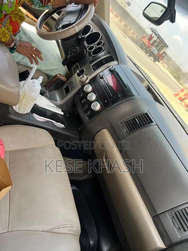 Toyota Tundra 2012 Black
