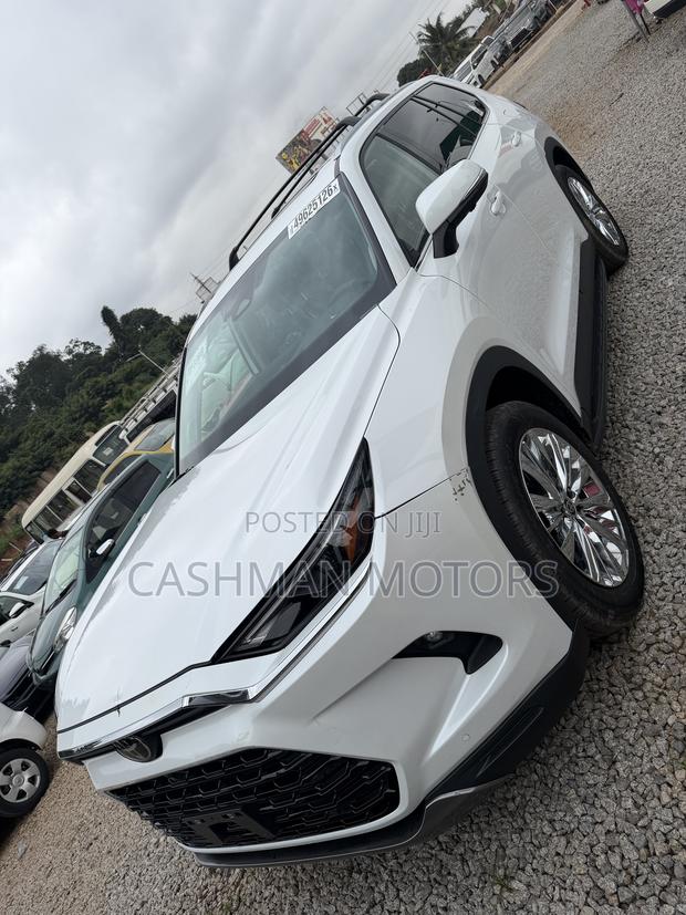 Toyota Grand Highlander Platinum AWD 2024 White