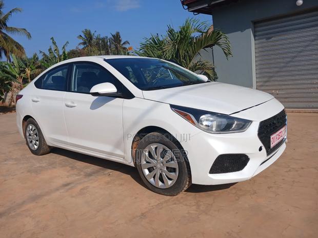 Hyundai Accent SE 2019 White
