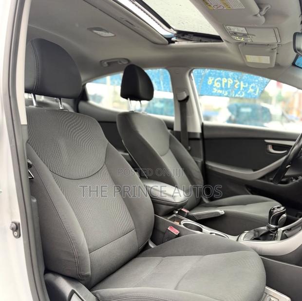 Hyundai Elantra Limited 4dr Sedan (1.8L 4cyl 6A) 2015 Silver