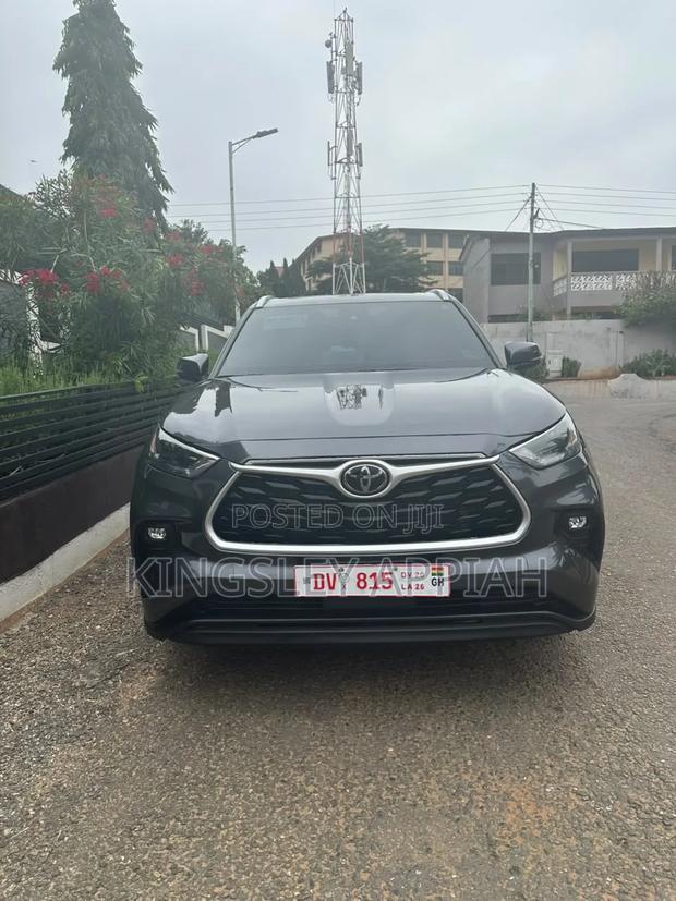 Toyota Highlander 2024 Gray