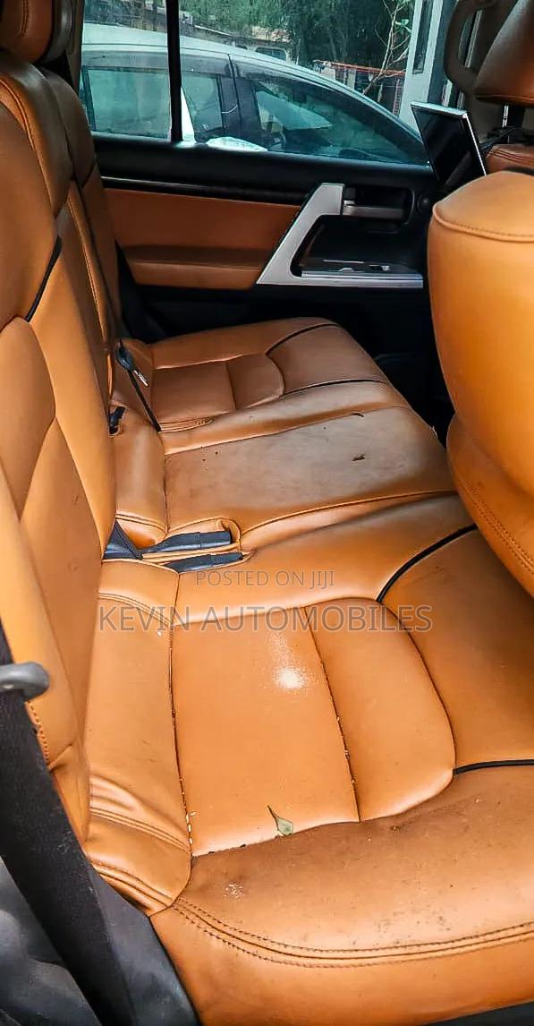 Toyota Land Cruiser 2014 White
