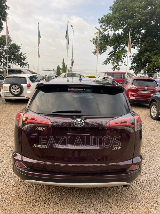 Toyota RAV4 2018 Brown