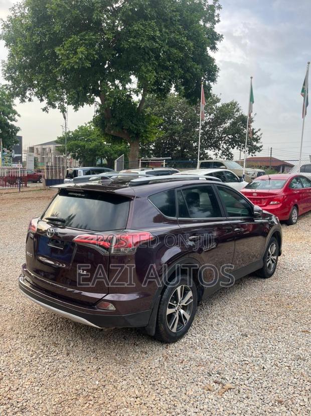 Toyota RAV4 2018 Brown