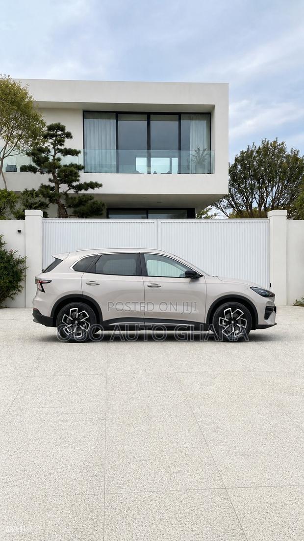 MG MG4 EV 2022 White