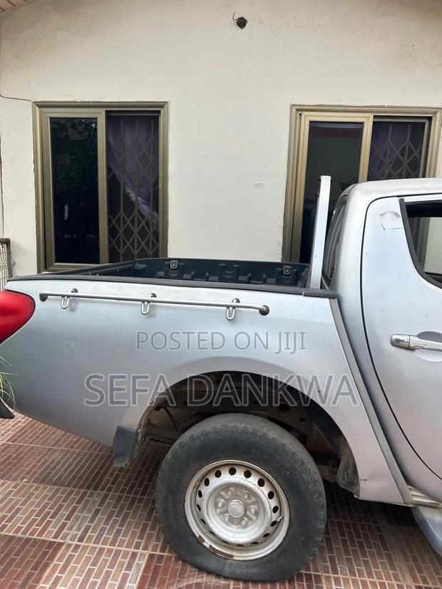 Mitsubishi L200 Club Cab 2.5 136hp 4WD 2008 Silver