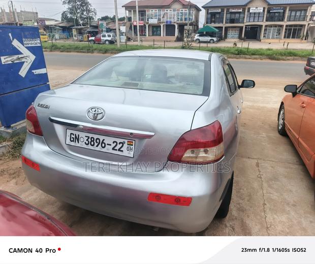 Toyota Belta 2010 Silver