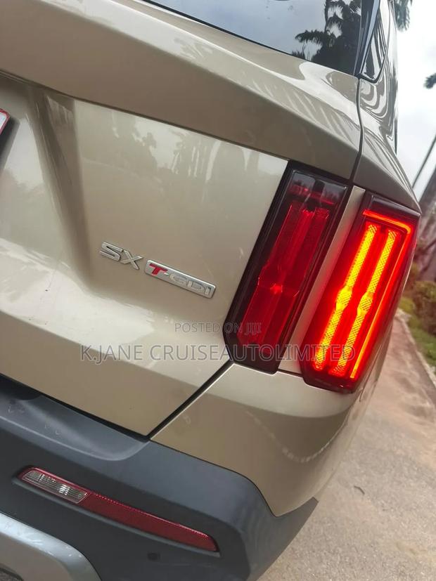 Kia Sorento SX 2021 Gold
