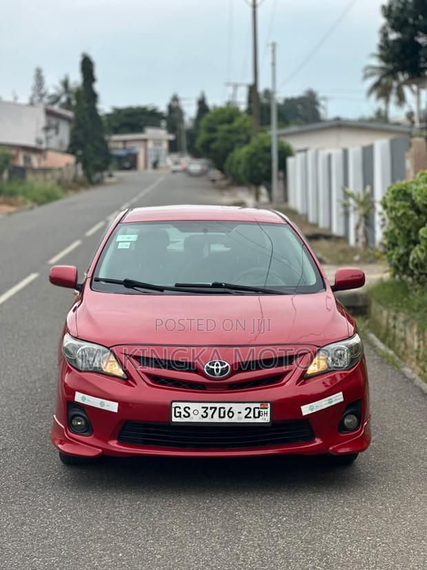 Toyota Corolla S 4dr Sedan (1.8L 4cyl 4A) 2013 Red