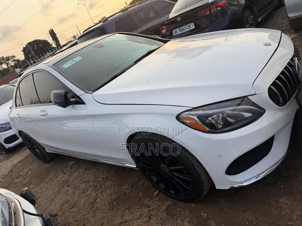Mercedes-Benz C300 Sport 4Matic Sedan AWD (2.0L 4cyll 7A) 2016 White