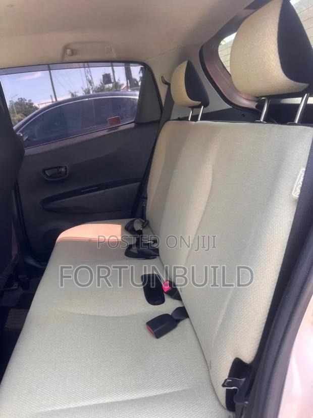 Toyota Vitz 2015 Gray