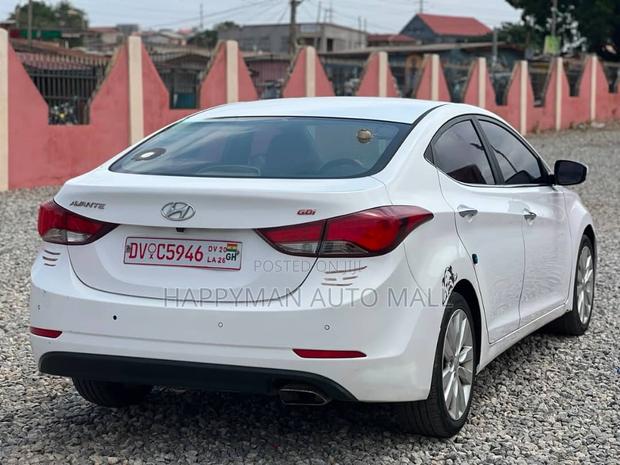 Hyundai Avante 2013 White