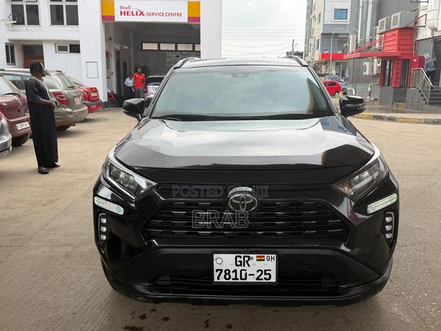 Toyota RAV4 LE AWD 2020 Black