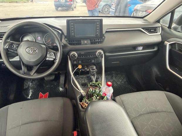 Toyota RAV4 LE AWD 2020 Black