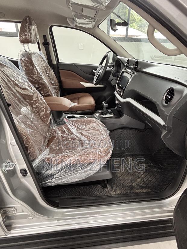 New Nissan Pick-Up 2025 Silver