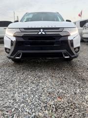 Mitsubishi Outlander SE FWD 2019 White for sale