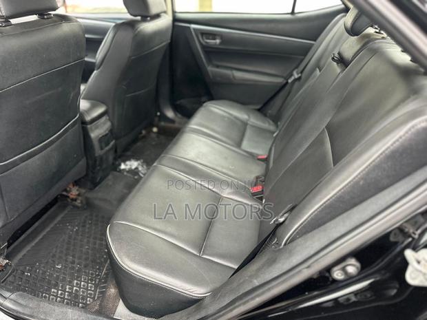 Toyota Corolla 2016 Black