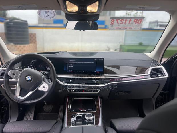 BMW X7 xDrive40i Sports Activity Vehicle 2025 Black