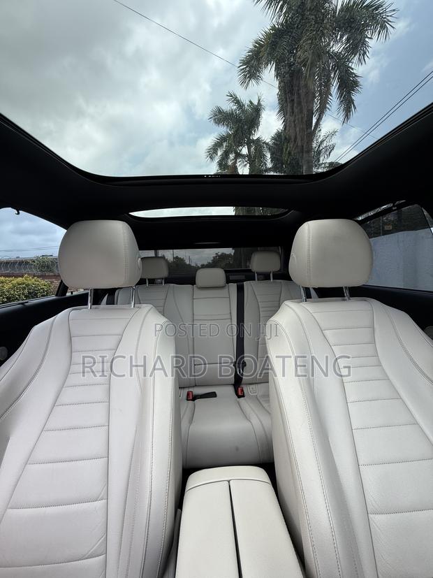 Mercedes-Benz E400 2017 Off white