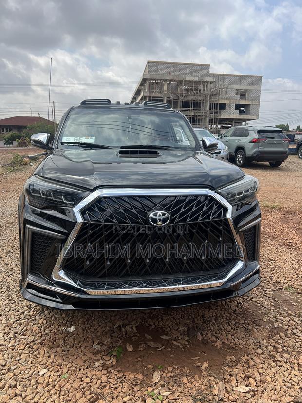 Toyota 4-Runner SR5 4WD 2011 Black