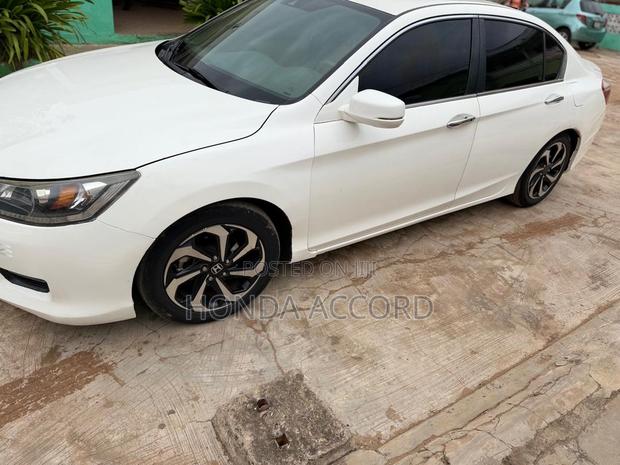 Honda Accord EX 4dr Sedan (2.4L 4cyl CVT) 2015 White