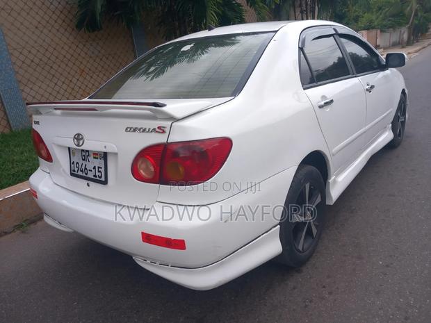 Toyota Corolla 2005 White
