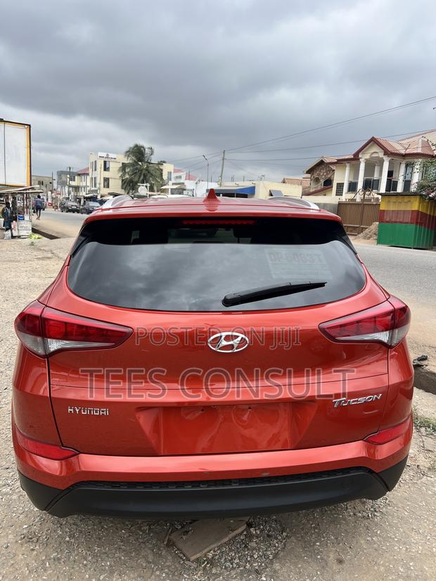 Hyundai Tucson 2017 Orange