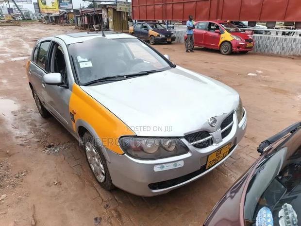 Nissan Almera 2005 Silver