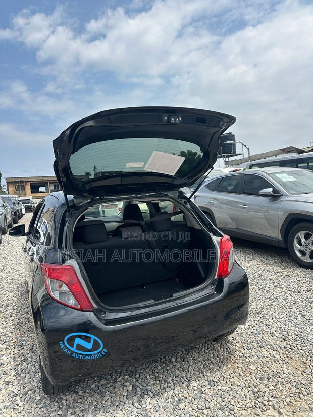 Toyota Vitz 2012 Black