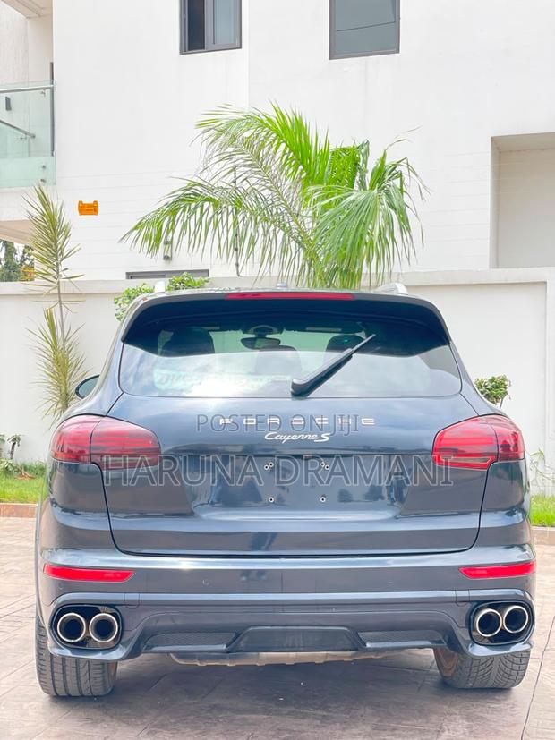 Porsche Cayenne Platinum Edition AWD 2018 Black