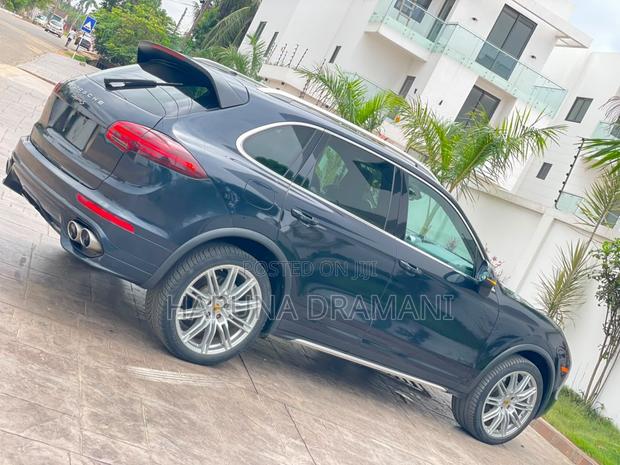 Porsche Cayenne Platinum Edition AWD 2018 Black
