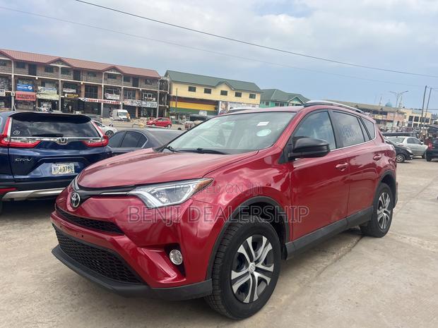 Toyota RAV4 2017 Red