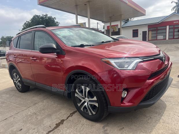 Toyota RAV4 2017 Red