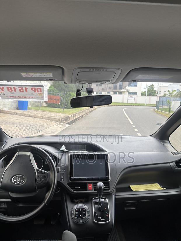 Toyota Voxy 2015 Black