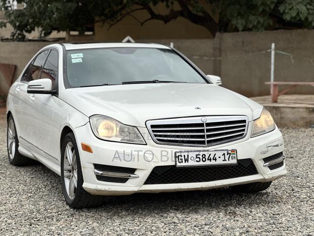 Mercedes-Benz C300 2012 White
