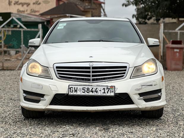 Mercedes-Benz C300 2012 White