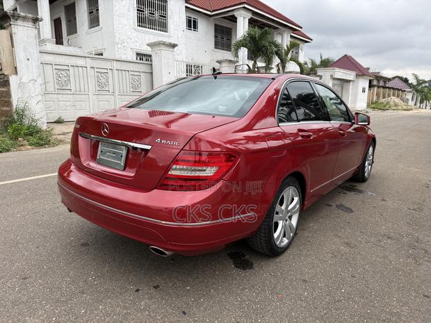 Mercedes-Benz C300 2010 Red