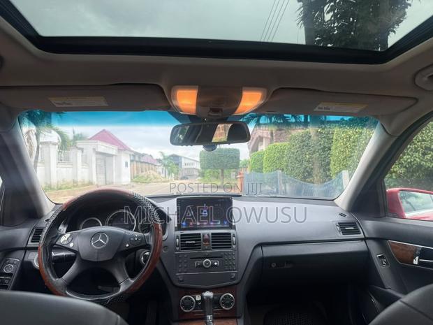 Mercedes-Benz C300 2010 Red