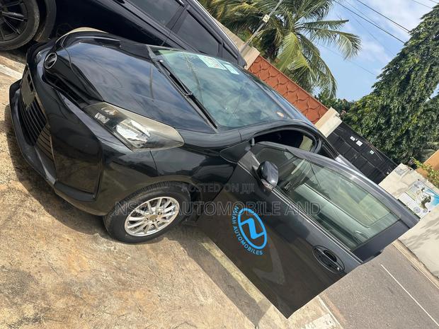Toyota Vitz 2014 Black