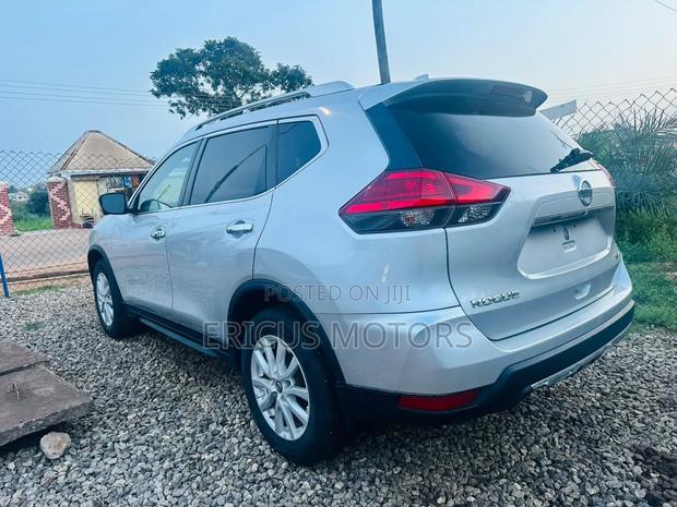 Nissan Rogue 2018 Silver
