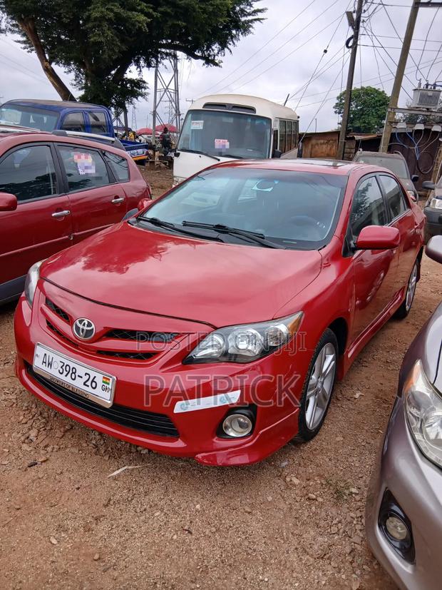Toyota Corolla 2013 Red