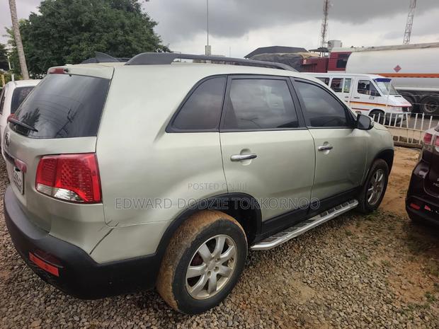 Kia Sorento 2012 Gold